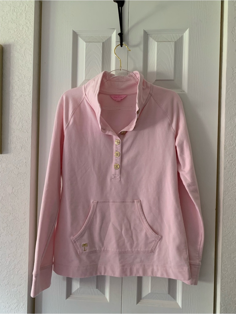 Lilly Pulitzer Light Pink Henley Pullover with Gold Buttons Size Small EUC